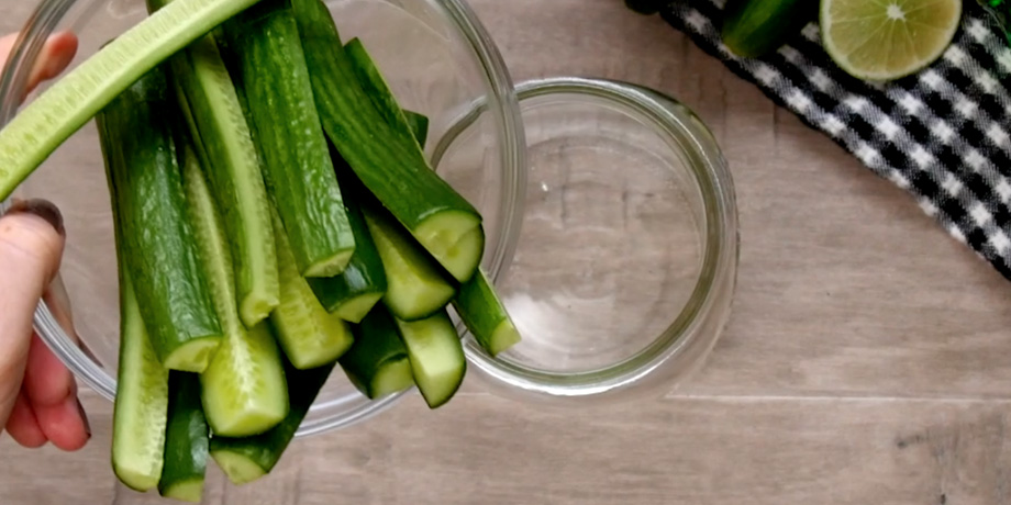 ["[\"Gin And Tonic Pickles | Recipes | ["[\"The thirsty kitchen\"]"]\"]"]